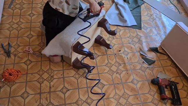 Простой пуф своими руками. Делаем пуфик. Как сделать пуфик. Пуф за час. Пуфик DIY. Сделай пуф сам. смотреть онлайн