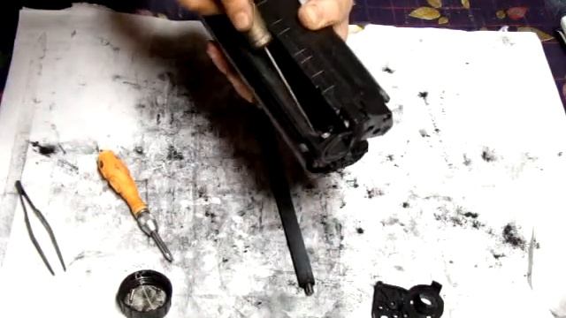 Копия видео "Копия видео "Разборка картридж HP LJ Q2612A"" смотреть онлайн