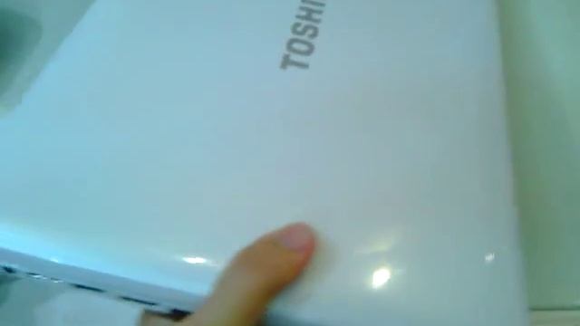 Toshiba Satellite C850 Series White color (C850-A669 Gloss Luxe White Pearl with Crossline) смотреть онлайн