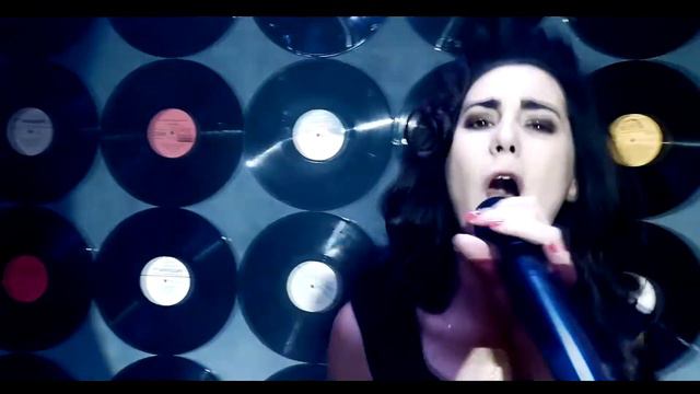 ПРОФЕССИОНАЛЬНАЯ ВОКАЛИСТКА №2 смотреть онлайн