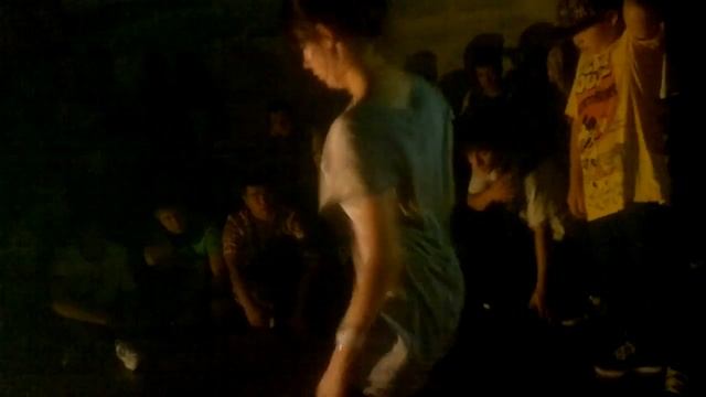Popping dance Anechka school dance by J.Malinovskaya смотреть онлайн