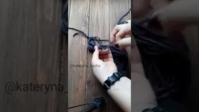 Как сделать красивые кисточки для шали, шарфа, бактуса смотреть онлайн
