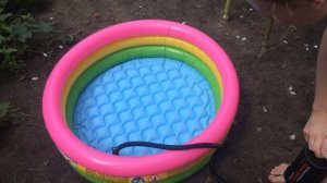 Детский надувной бассейн фирмы INTEX