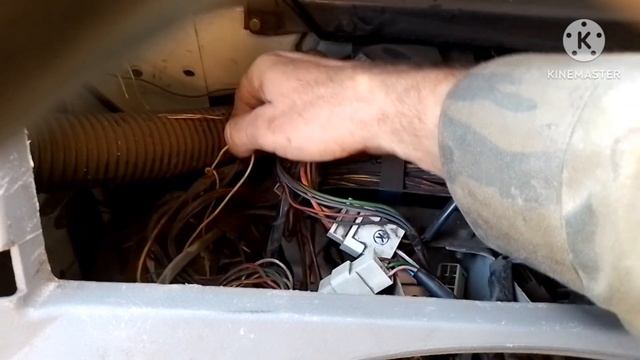 Ремонт газели. Неработает доска приборов нет поворотов, разбита рулевая колонка. смотреть онлайн