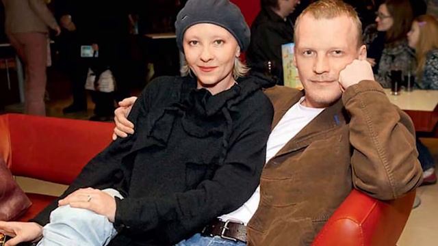 Тогда она ему нравилась, он ей — нет: Жена и дети Алексея Серебрякова смотреть онлайн