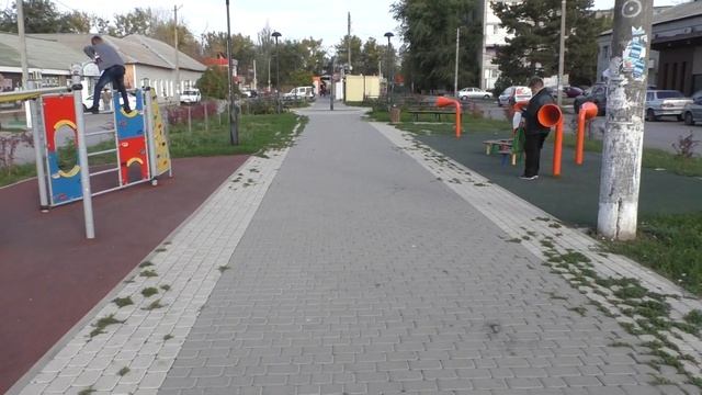 24.10.2020 Разломанные лавочки, построенная котельная: корреспондент «Вперёд» прогулялся по РДВСу смотреть онлайн