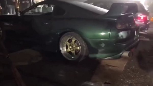 Mercedes против supra