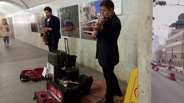 МУЗЫКА В МЕТРО!!! смотреть онлайн