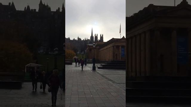 Princes Street Gardens (Сады Принцес-стрит), Эдинбург, Шотландия смотреть онлайн