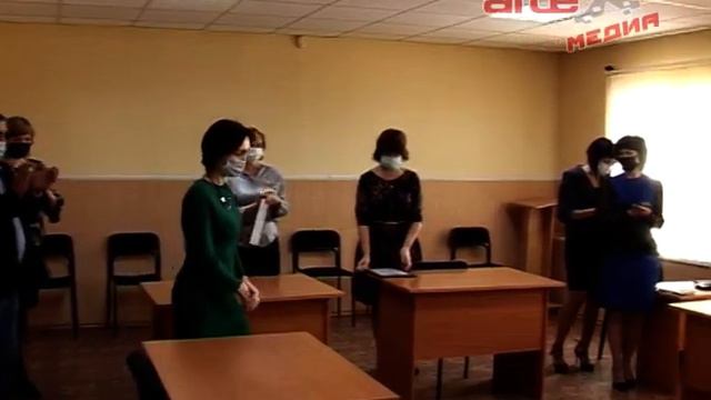 6 артёмовских работников местного самоуправления были отмечены законодательным собранием региона смотреть онлайн