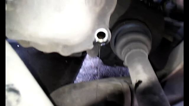 Как проверить уровень масла в механической коробке передач Пежо 406 смотреть онлайн