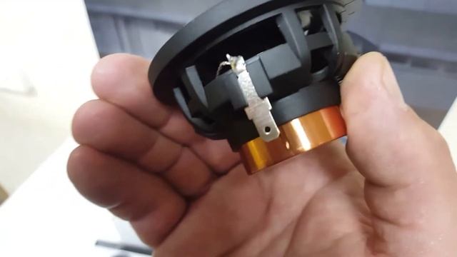 Акустика Ground Zero GZUF 60SQ - визуальное знакомство смотреть онлайн