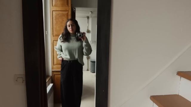 solo interrailing around europe ? exploring paris and brussels! смотреть онлайн
