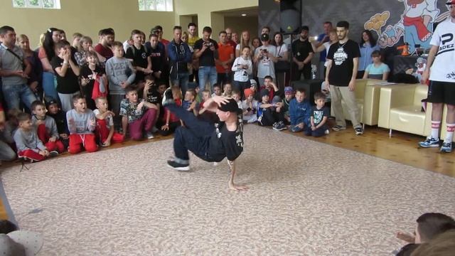 BREAK-DANCE####ТРИ БОГАТЫРЯ!КУРСК2019 ВЫСТУПЛЕНИЕ ЖЮРИ смотреть онлайн