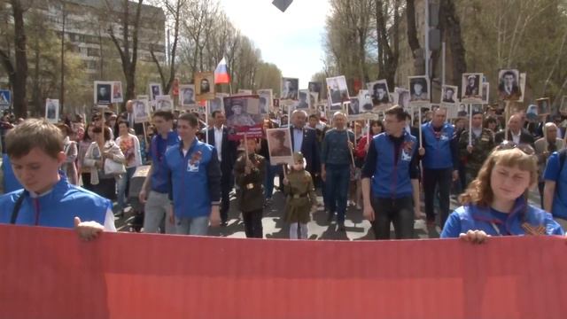 Песня "Выйду ночью в поле с конем" (группа "Любэ"). Исполняют группа "Гвардия" и Сергей Тен смотреть онлайн