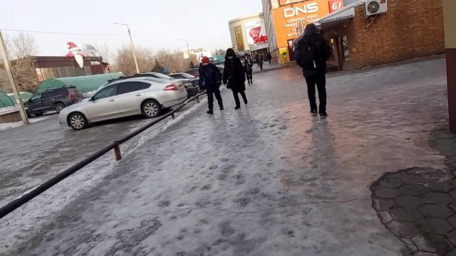 Прогулка в гололед. Город Семей. смотреть онлайн