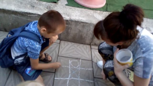 Позитивия 02 09 2019 Крестики-нолики на асфальте игра воспитатель Евгения Петрик смотреть онлайн