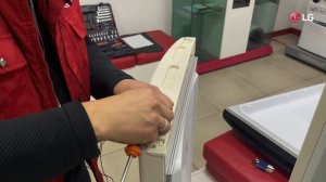 Как перевесить дверь холодильника LG: видеоинструкция