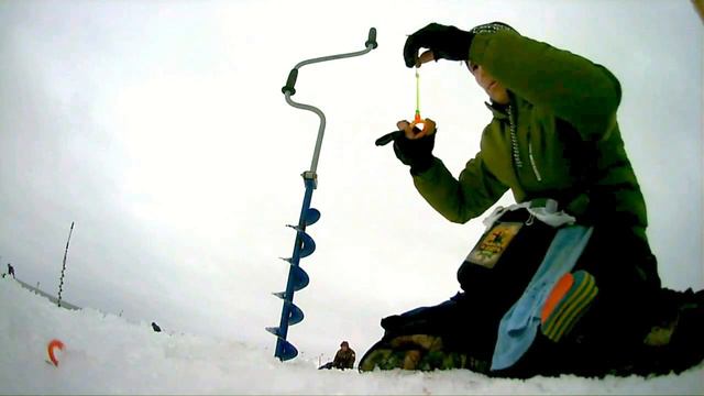 Поездка на Чемпионат Кировской области по ловле на мормышку со льда - Болен Рыбалкой №330 смотреть онлайн