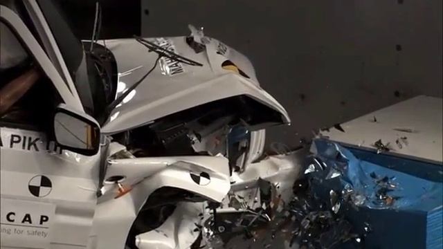 Mahindra Pickup - 2011 ANCAP crash test смотреть онлайн