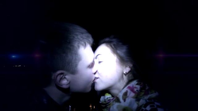 Парень делает девушке предложение. Романтик в Казани.