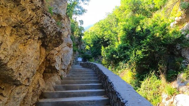 POSITANO Fornillo beach (Italy, walking tour in 4k) смотреть онлайн