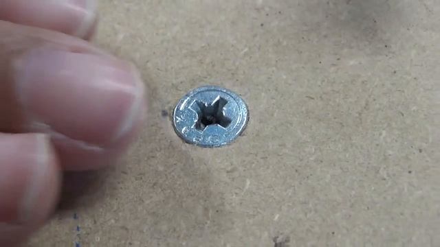 Remove Stuck Screws with This Cool Tool смотреть онлайн