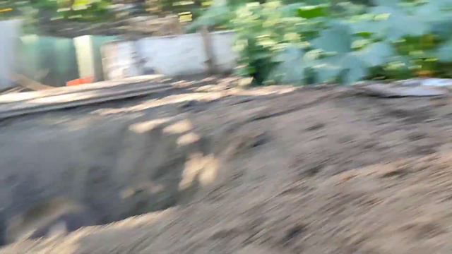 Что натворил Вовка и Макс на даче. Вырыли яму смотреть онлайн