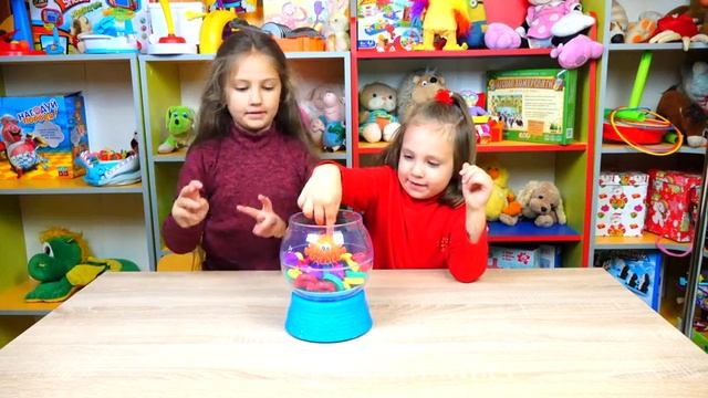 Игра для детей Пугливая Рыбка от Hasbro Gaming / Blowfish Blowup смотреть онлайн