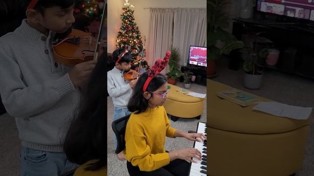 Playing hallelujah song on piano and violin: christmas. song from shrek movie смотреть онлайн