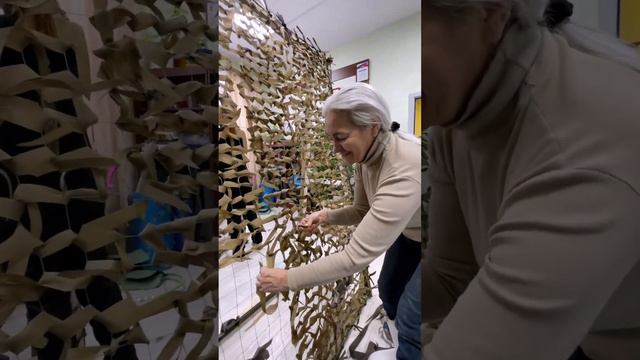 Плетение маскировочных сетей для защитников. смотреть онлайн