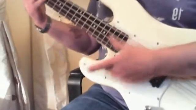 cream squier bass смотреть онлайн