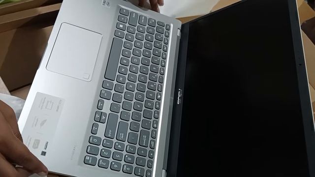 ASUS VivoBook 15 (2022) e i5 10th Gen - (8 GB
/1 GB SSD/Windows 11) смотреть онлайн