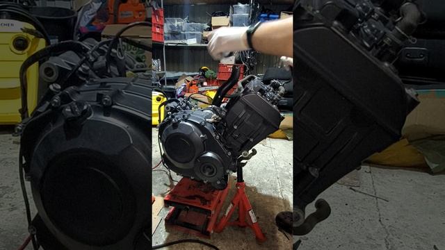 замер компрессии мотора sc60 Honda cb1000r смотреть онлайн