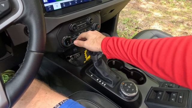 2022 Ford Bronco Everglades Deep Dive and Off-Road Demo смотреть онлайн