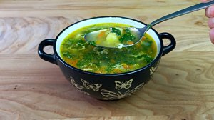 Витаминный суп с крапивой и яйцом