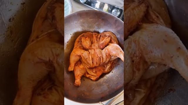 Самый сочный цыплёнок тапака на гриле Delonghi CGH1130DP! ?? Рецепт и промо на гриль? смотреть онлайн