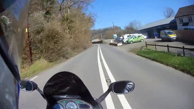 Riding in the U.K. on the A377 on my Suzuki GSX750F (Katana) смотреть онлайн