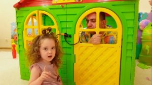 Баба Яга - костяная нога появилась у нас дома / Челендж Ксюши и задания от Бабы Яги