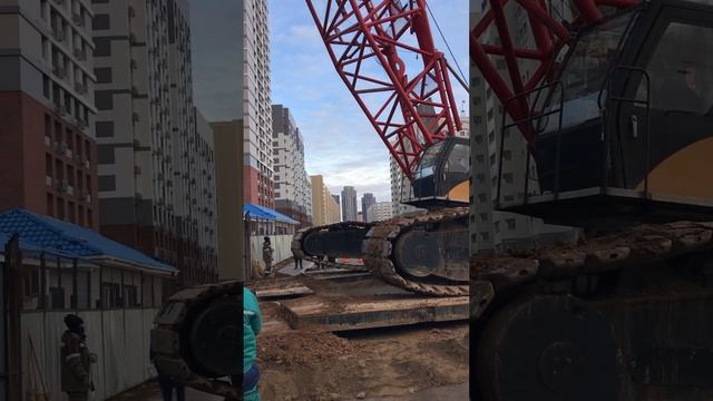 Перейти дорогу. Часть 2. Гусеничный кран, вес 300 т., грузоподъемность 400 т.