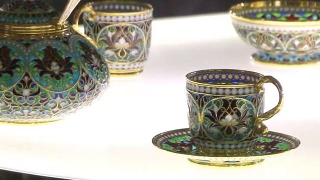 Витражная эмаль на выставке «Искусство роскоши». Сюжет о мастерской "Евгения Бутенко" смотреть онлайн