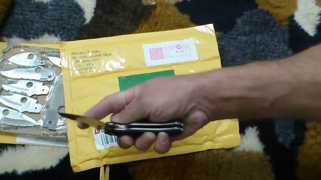 Spyderco Millitary Gray CPM Cruwear - распаковка смотреть онлайн