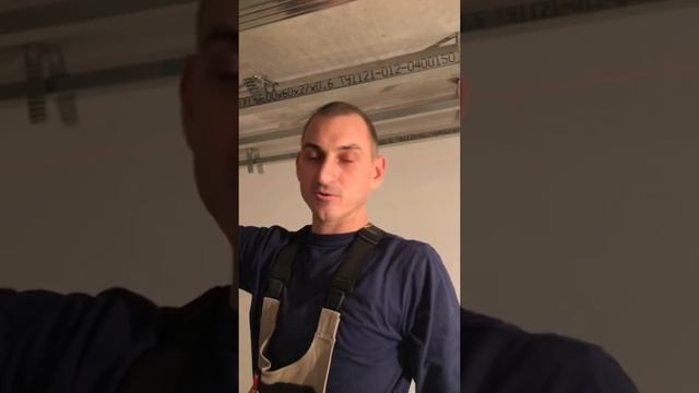 Струбцина с помощью которой один человек без труда смонтирует подвесной потолок из гипсокартона. смотреть онлайн
