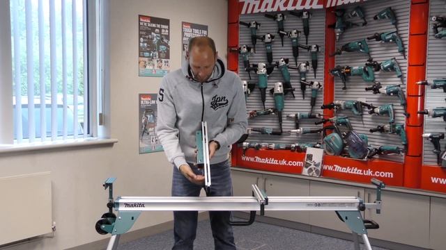 MAKITA UK Whats in the box? Mitre Saw Stand WST07 смотреть онлайн