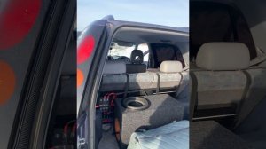 Автозвук в Toyota Raum. Громкий фронт, мощный Басс!!! Валим басуху?️?