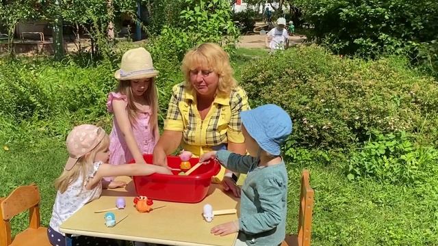 Игры детей с водой летом, ГБОУ Школа 1598 смотреть онлайн