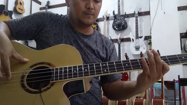 BASS AKUSTIK CORT смотреть онлайн