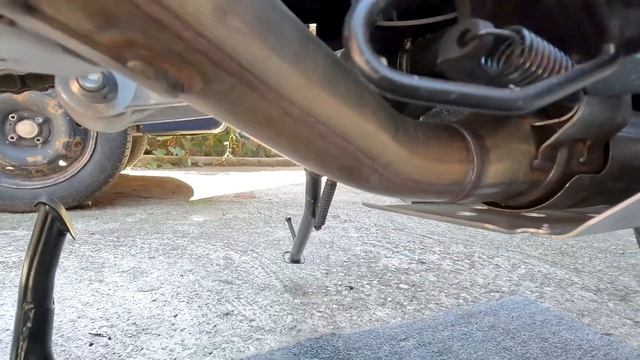 Honda XL750 Transalp - OEM Main Stand - Complete Install Tutorial смотреть онлайн