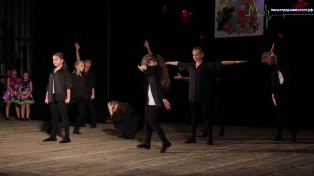 Нескучный выходной устроили детям кингисеппские таланты смотреть онлайн