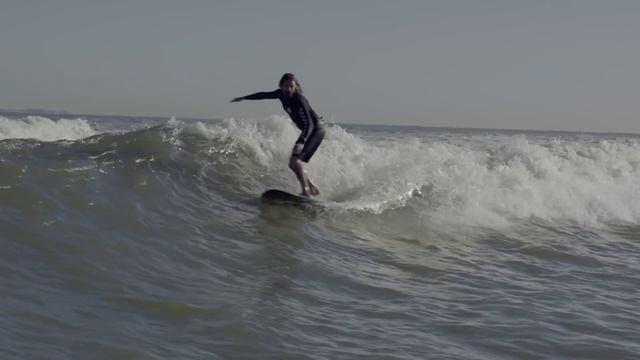 Weird Waves Season 3: Tanker Surfing | Surf | VANS смотреть онлайн